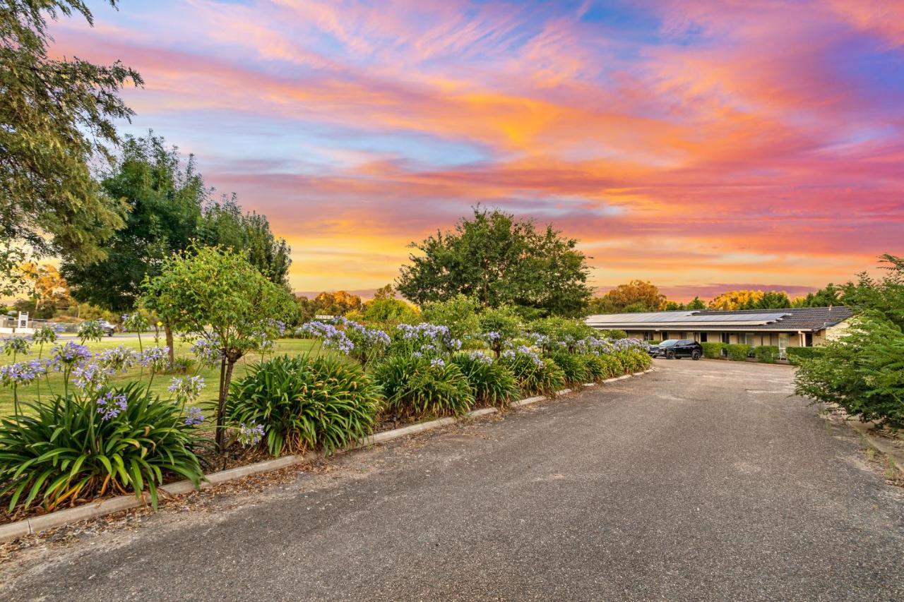 Burringa Garden Motel Wagga Wagga Eksteriør billede