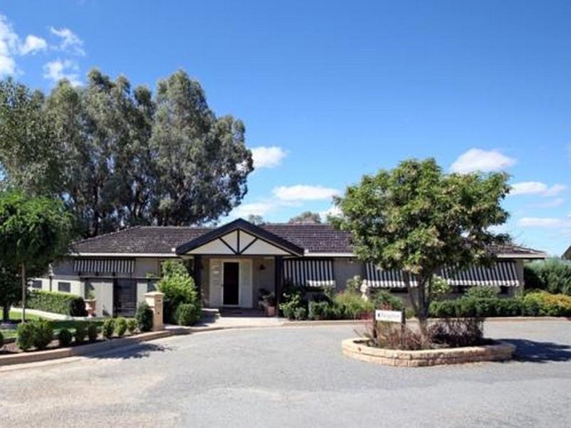 Burringa Garden Motel Wagga Wagga Eksteriør billede