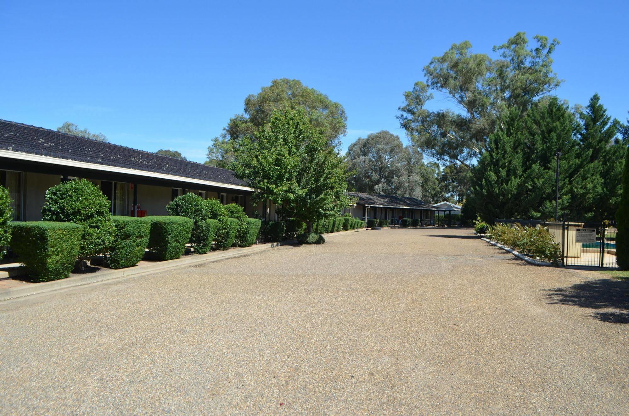 Burringa Garden Motel Wagga Wagga Eksteriør billede